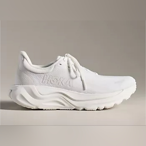 Size 9 D Hoka One One Arahl 8 Men's All-White Athletic Shoes